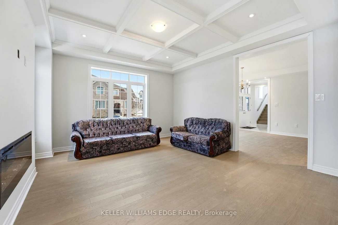 132, Settlers, 1008 - GO Glenorchy, Oakville