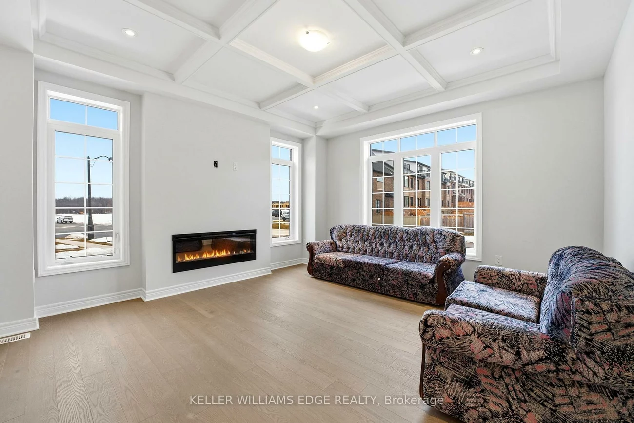 132, Settlers, 1008 - GO Glenorchy, Oakville