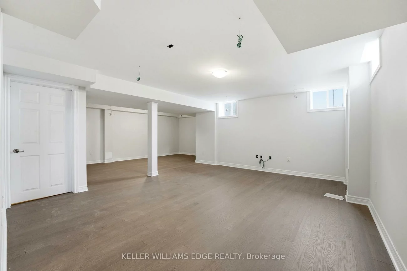 132, Settlers, 1008 - GO Glenorchy, Oakville