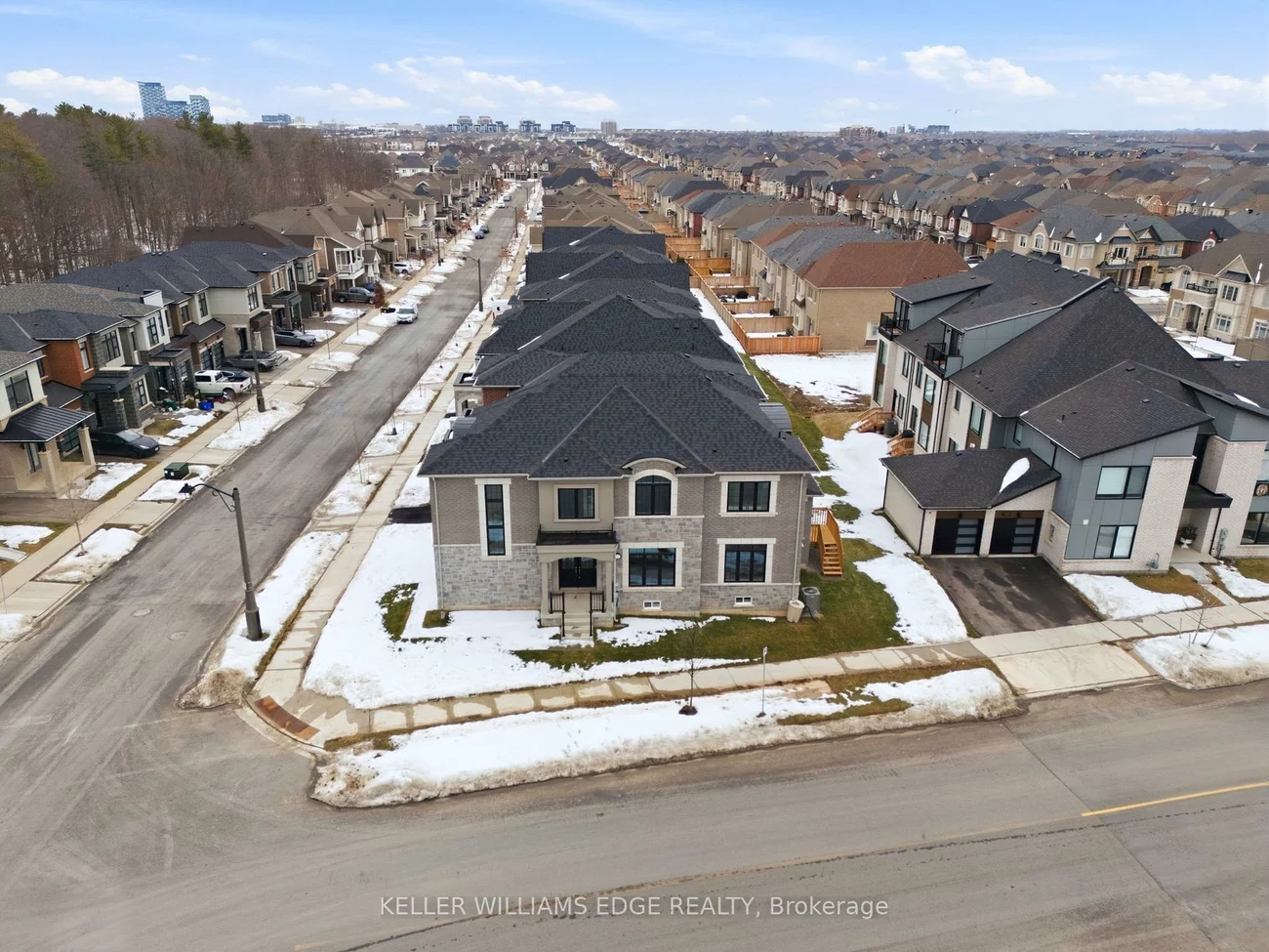 132, Settlers, 1008 - GO Glenorchy, Oakville