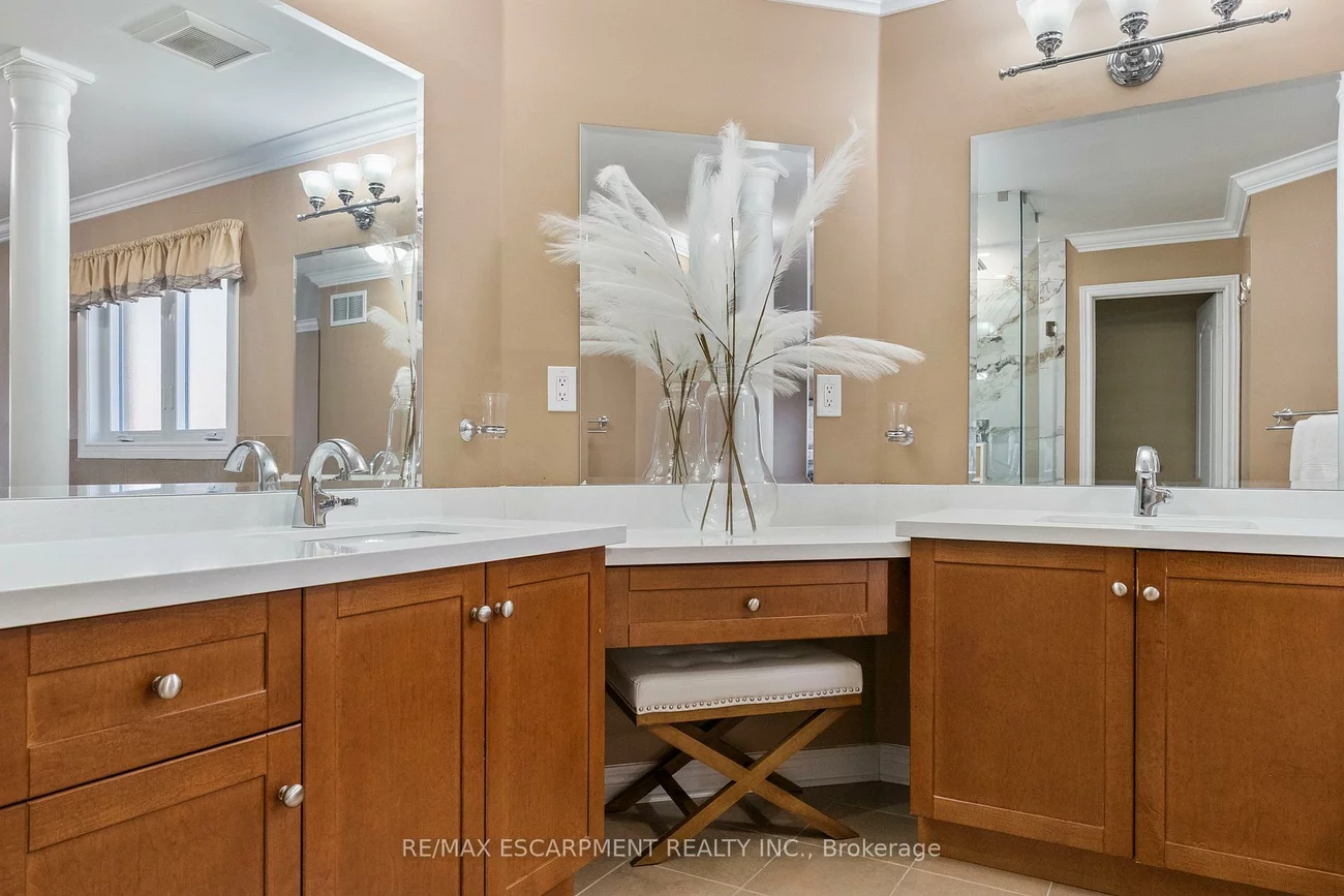 3402, Buena Vista, 1001 - BR Bronte, Oakville