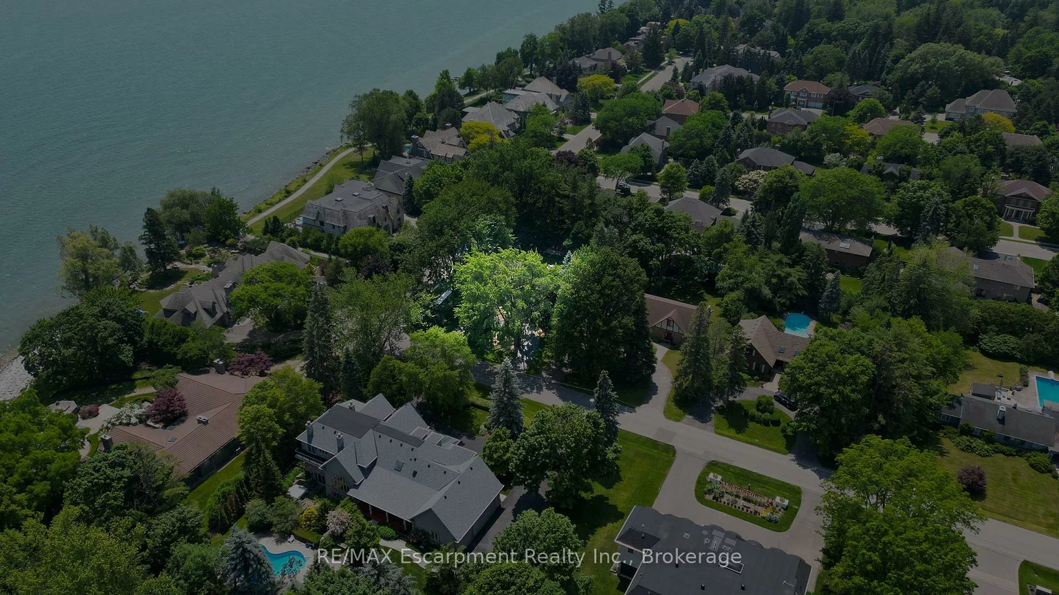 24, Birkbank, 1006 - FD Ford, Oakville