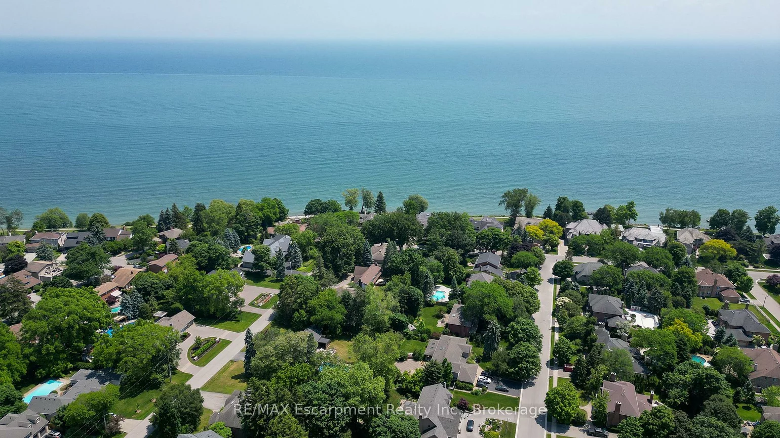 24, Birkbank, 1006 - FD Ford, Oakville