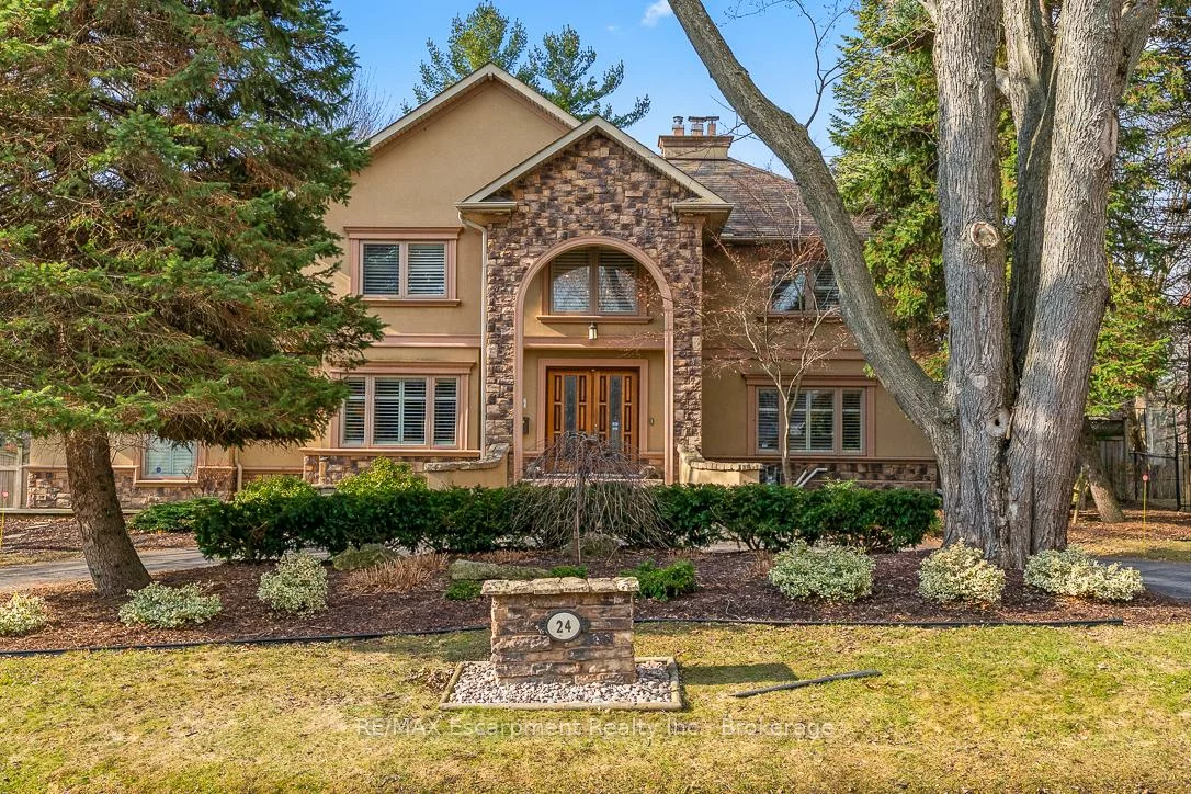 24, Birkbank, 1006 - FD Ford, Oakville