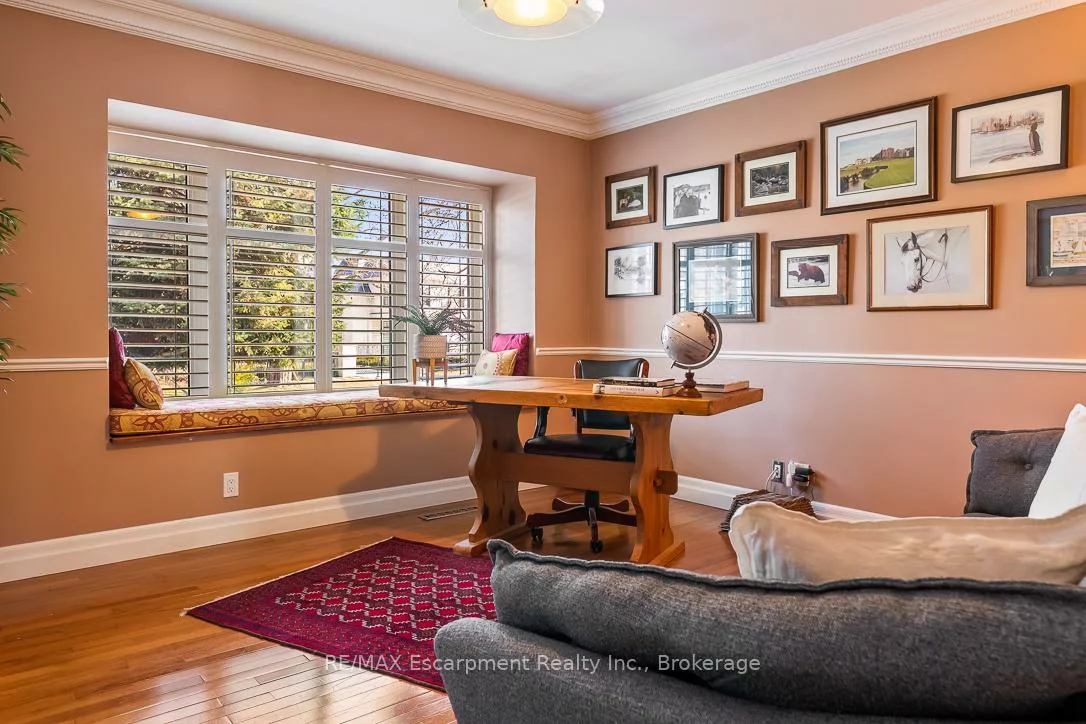 24, Birkbank, 1006 - FD Ford, Oakville