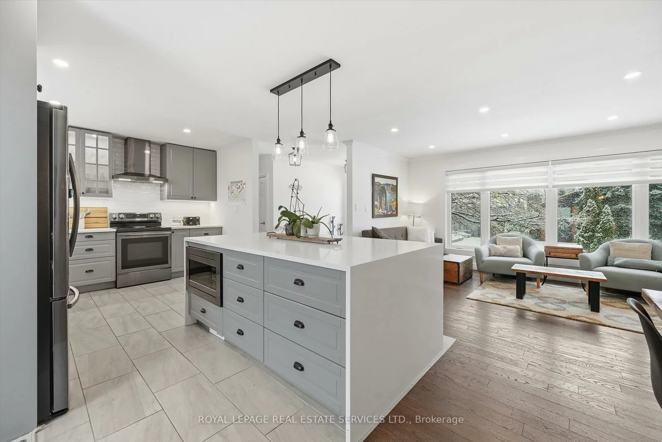 1151, Sarta, 1020 - WO West, Oakville