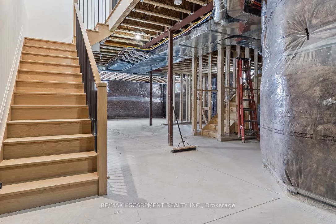 2350, Eighth, 1018 - WC Wedgewood Creek, Oakville