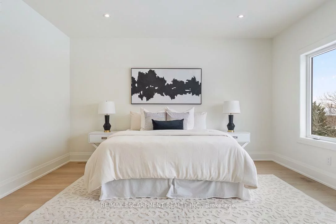 2350, Eighth, 1018 - WC Wedgewood Creek, Oakville