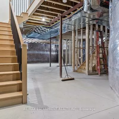 2350, Eighth, 1018 - WC Wedgewood Creek, Oakville