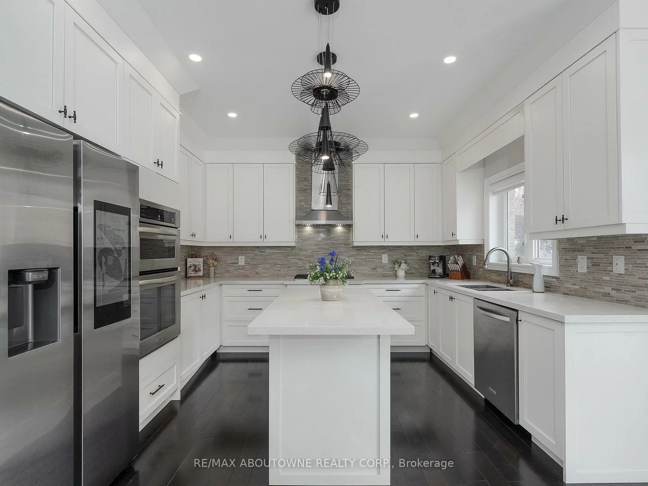 591, Hidden Trail, 1008 - GO Glenorchy, Oakville