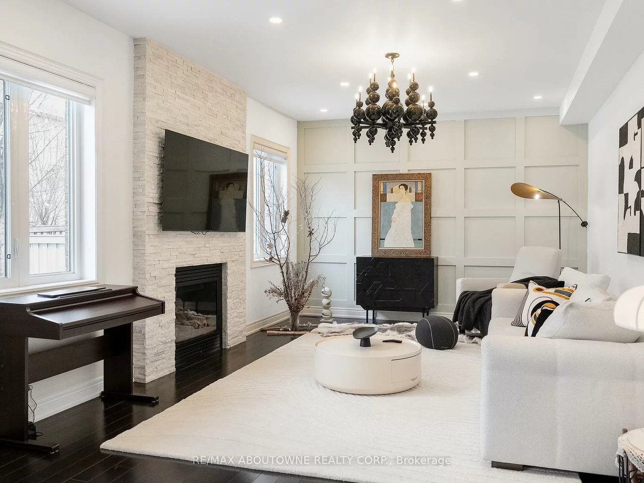 591, Hidden Trail, 1008 - GO Glenorchy, Oakville