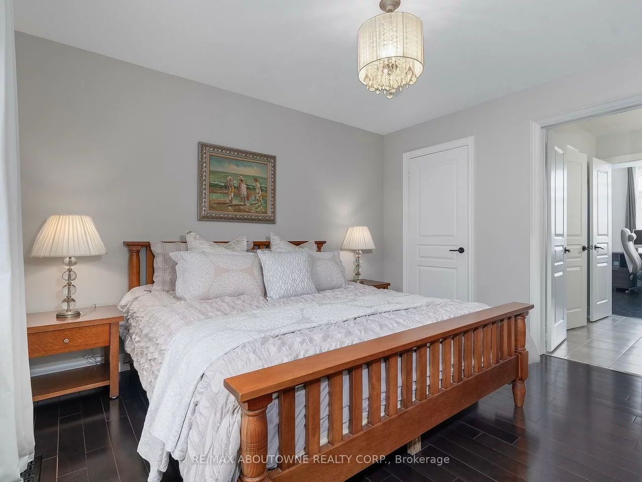 591, Hidden Trail, 1008 - GO Glenorchy, Oakville