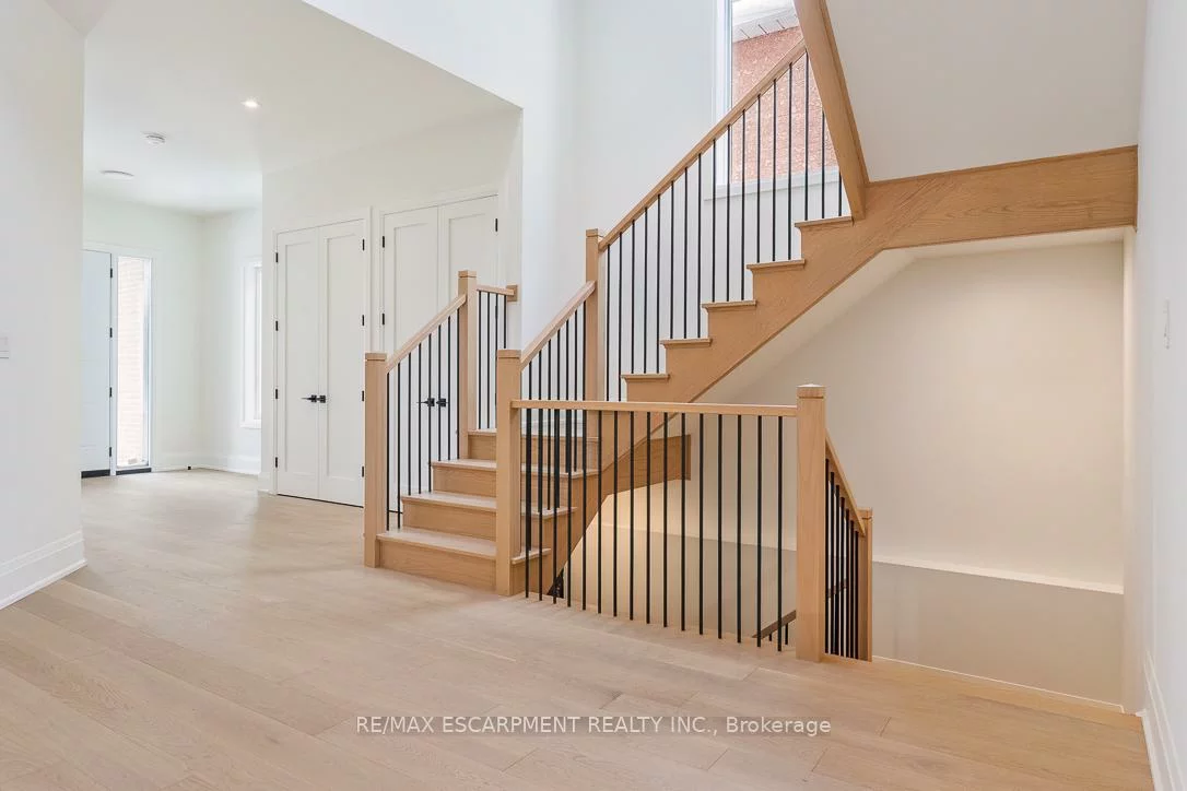 2354, Eighth, 1018 - WC Wedgewood Creek, Oakville