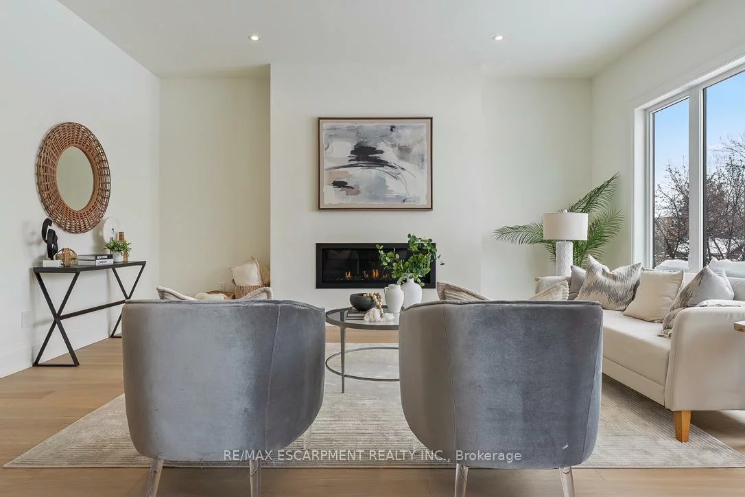 2354, Eighth, 1018 - WC Wedgewood Creek, Oakville