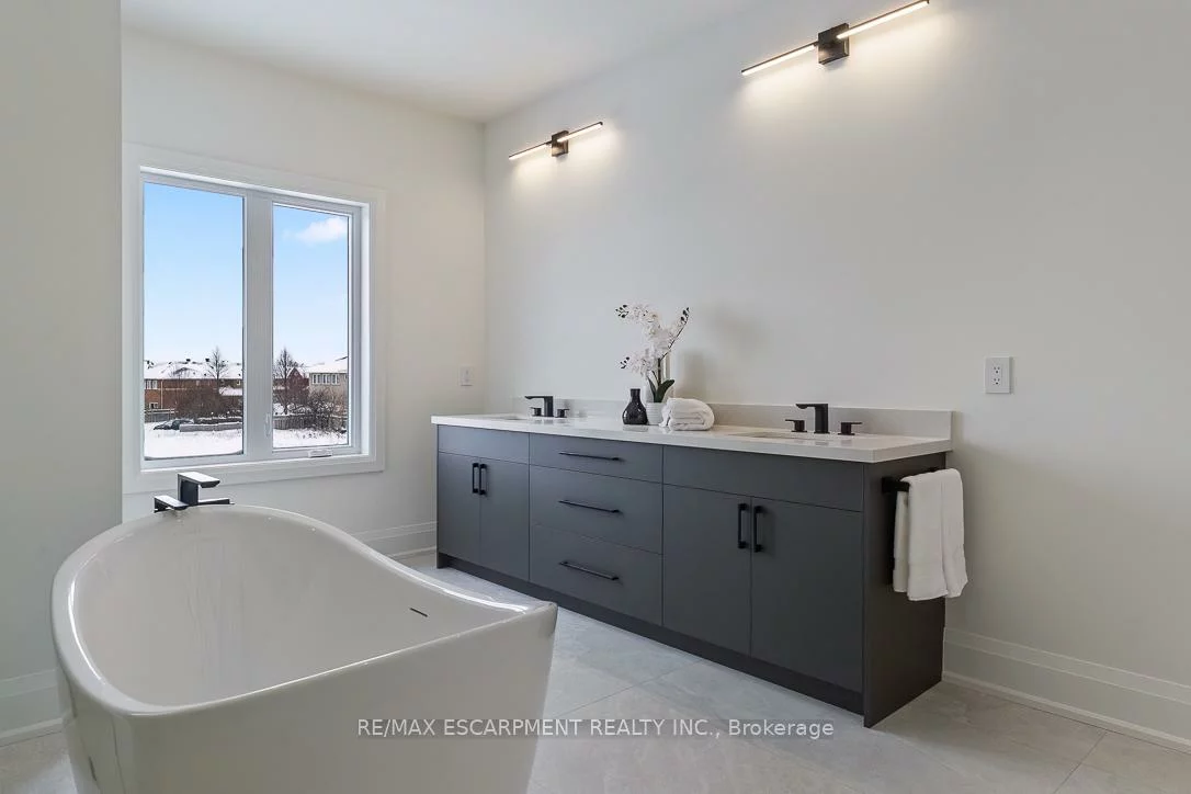 2354, Eighth, 1018 - WC Wedgewood Creek, Oakville