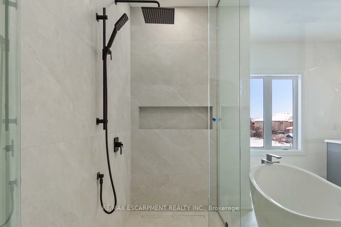 2354, Eighth, 1018 - WC Wedgewood Creek, Oakville