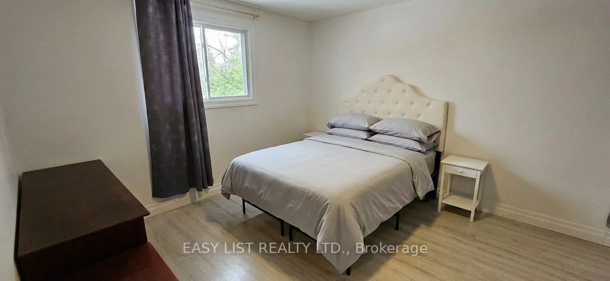 1320, Odessa, 1003 - CP College Park, Oakville