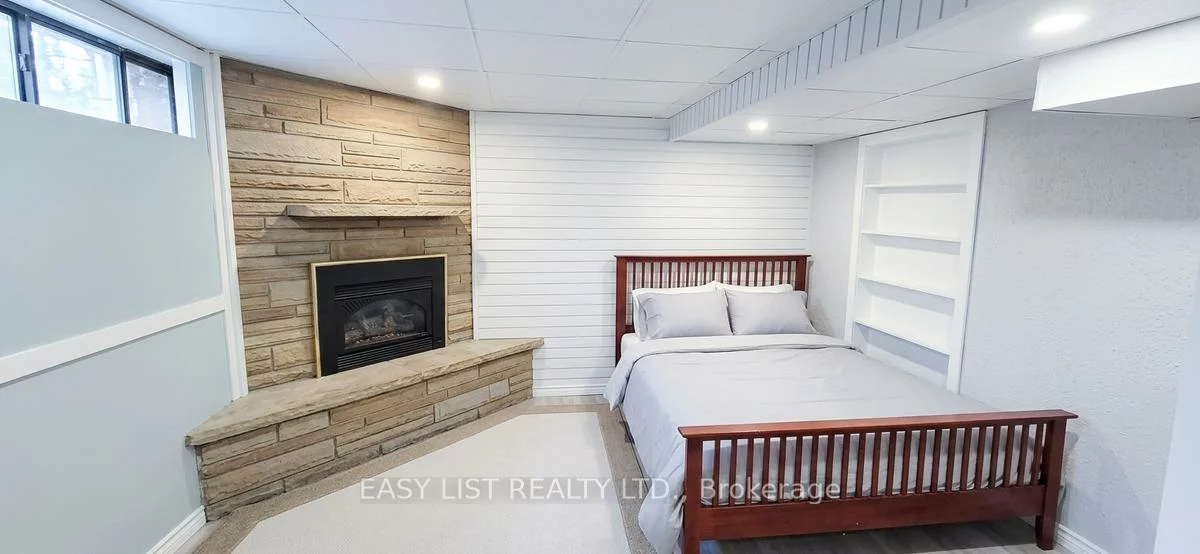 1320, Odessa, 1003 - CP College Park, Oakville