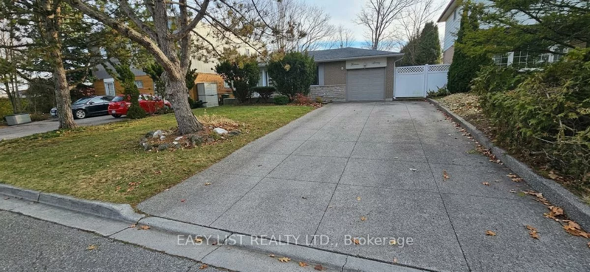 1320, Odessa, 1003 - CP College Park, Oakville