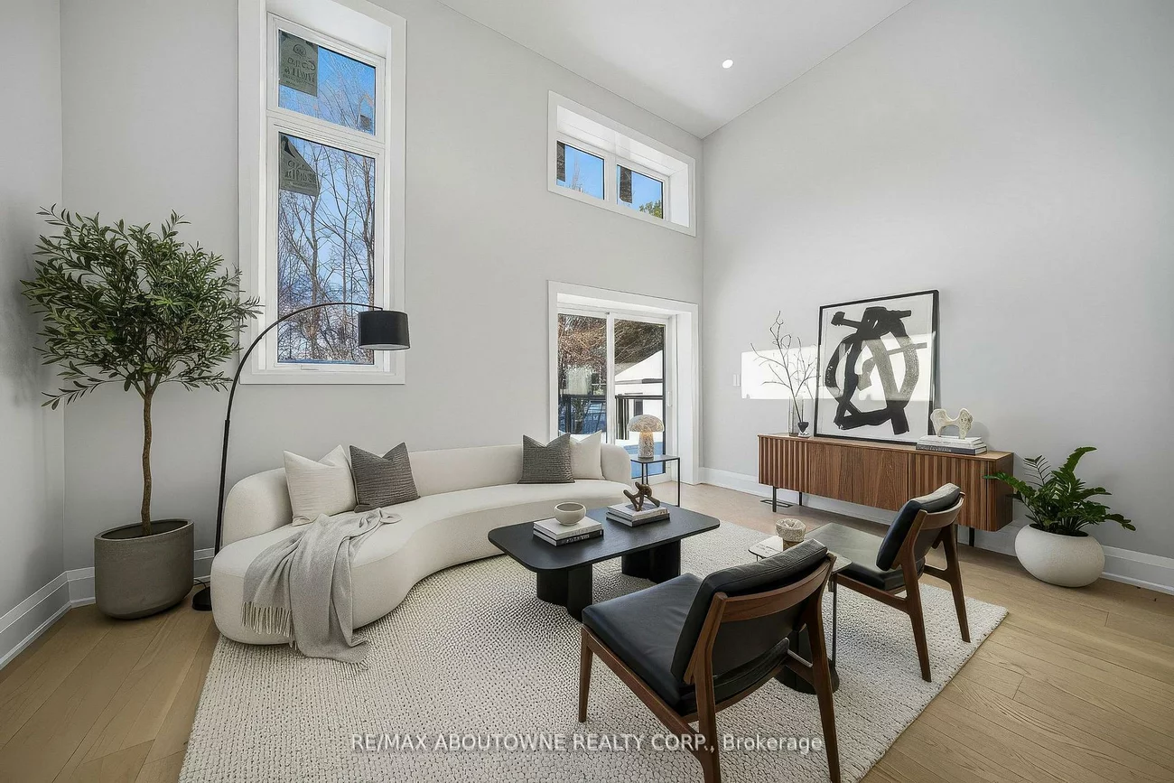 2091, Bridge, 1020 - WO West, Oakville