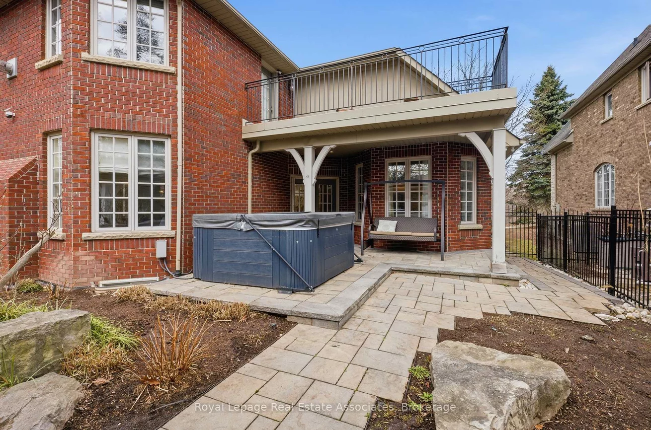 1175, Riverbank, 1015 - RO River Oaks, Oakville