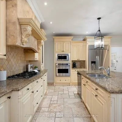 1175, Riverbank, 1015 - RO River Oaks, Oakville