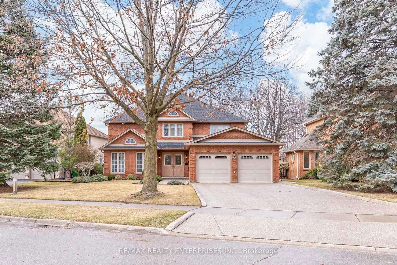 2439, Deer Run, 1014 - QE Queen Elizabeth, Oakville