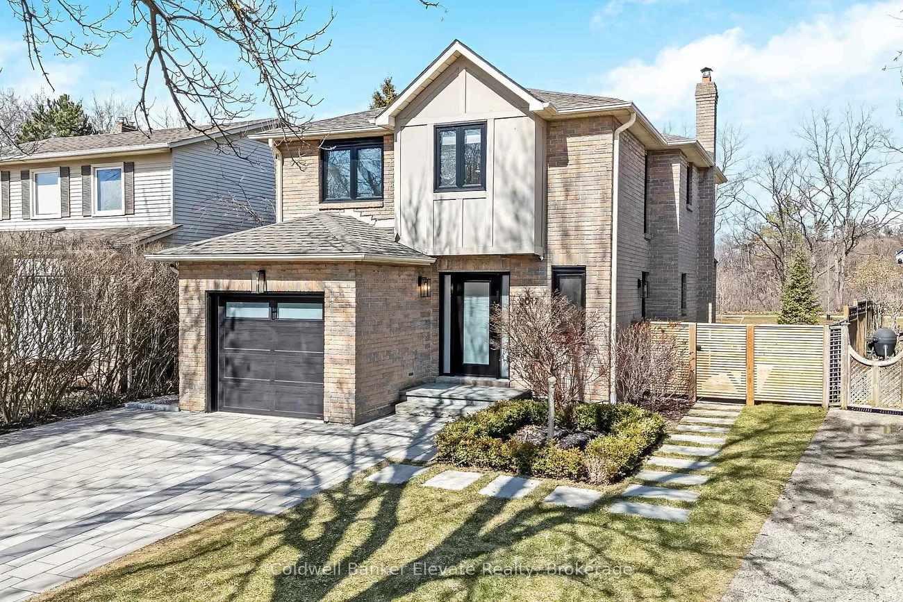 3017, Silverthorn, 1001 - BR Bronte, Oakville
