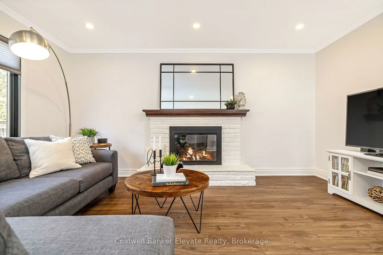 3017, Silverthorn, 1001 - BR Bronte, Oakville