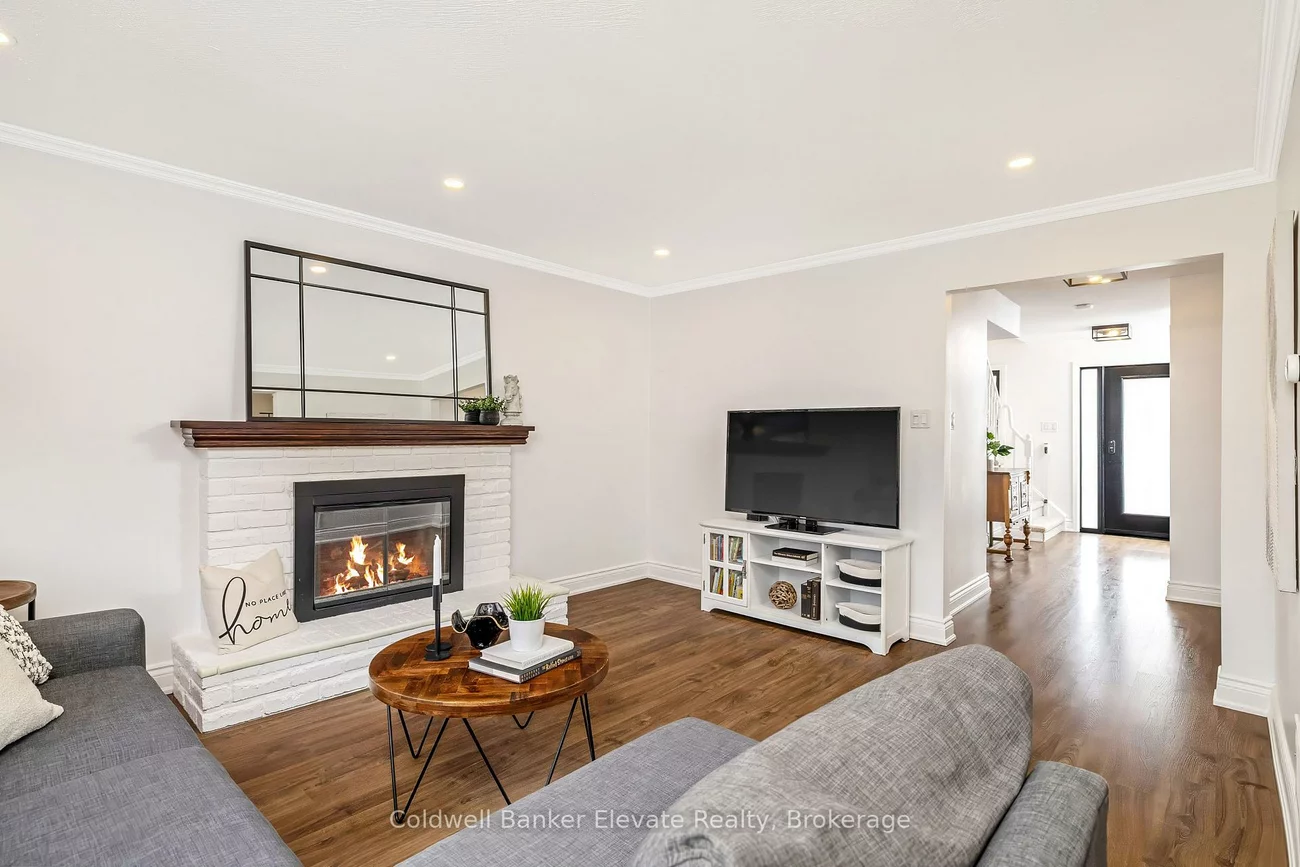 3017, Silverthorn, 1001 - BR Bronte, Oakville