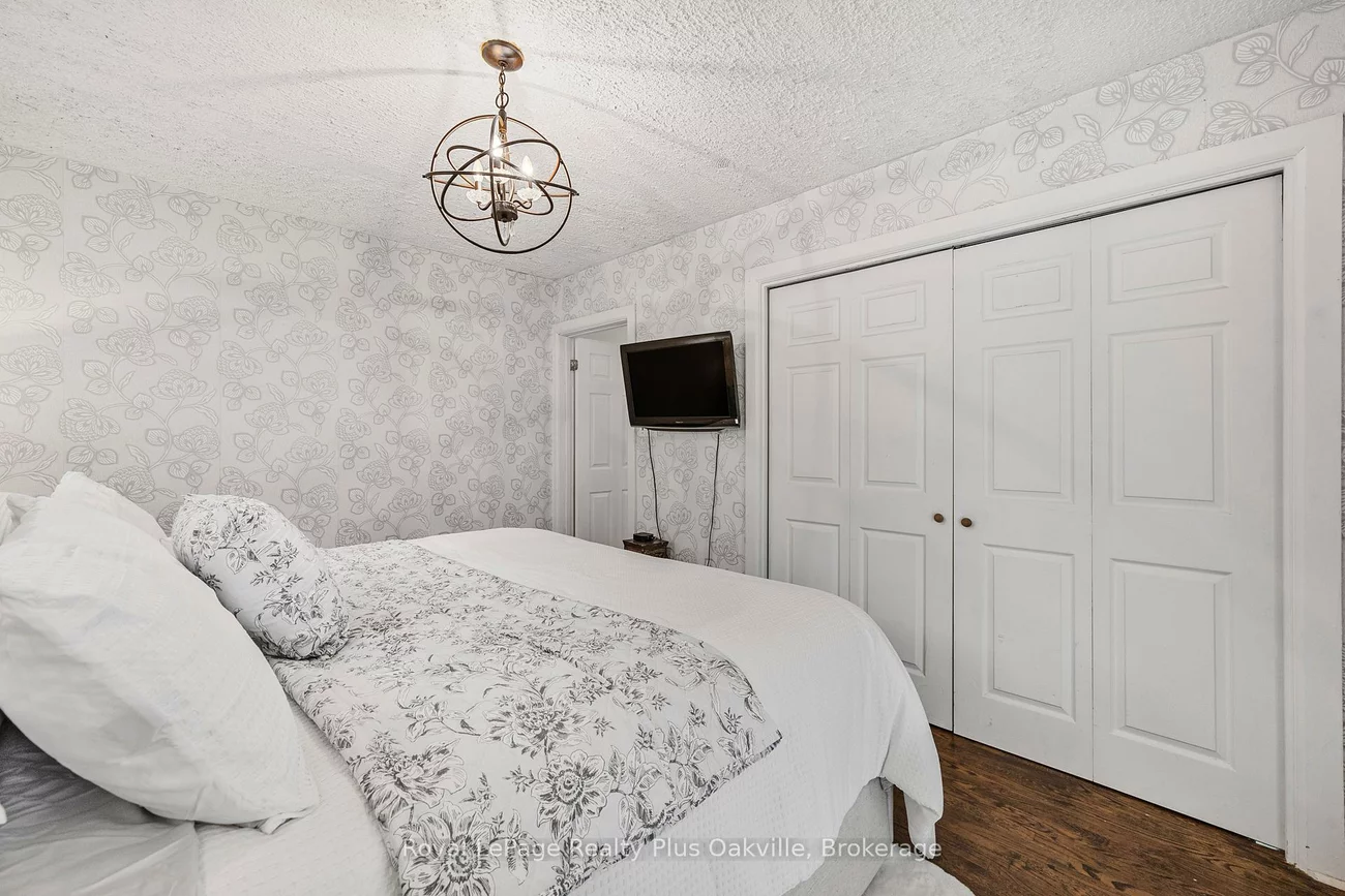 2386, Rebecca, 1001 - BR Bronte, Oakville