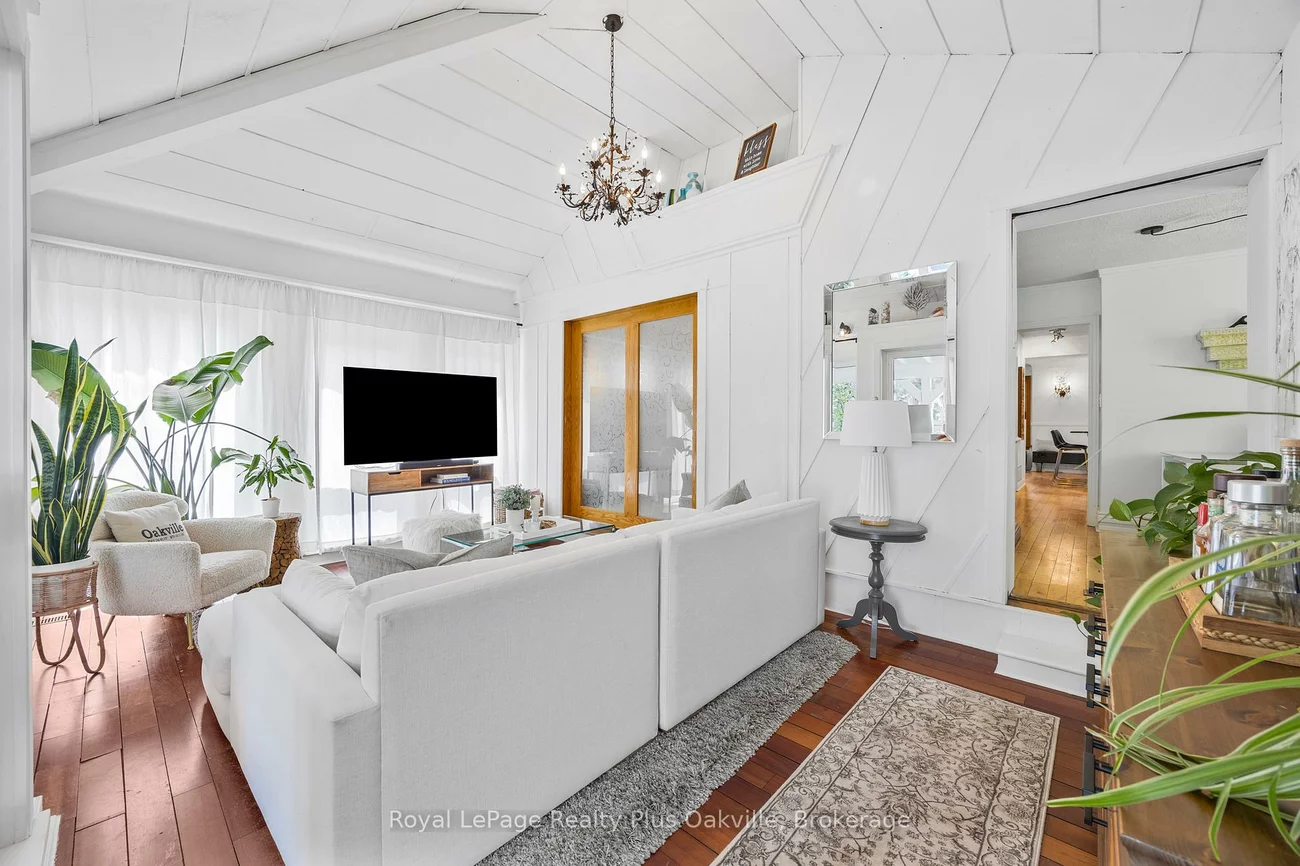 2386, Rebecca, 1001 - BR Bronte, Oakville