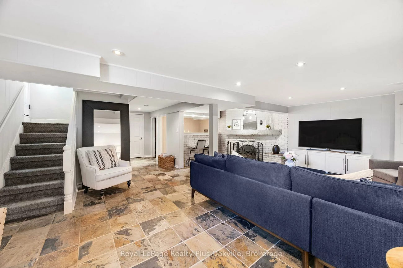 2386, Rebecca, 1001 - BR Bronte, Oakville