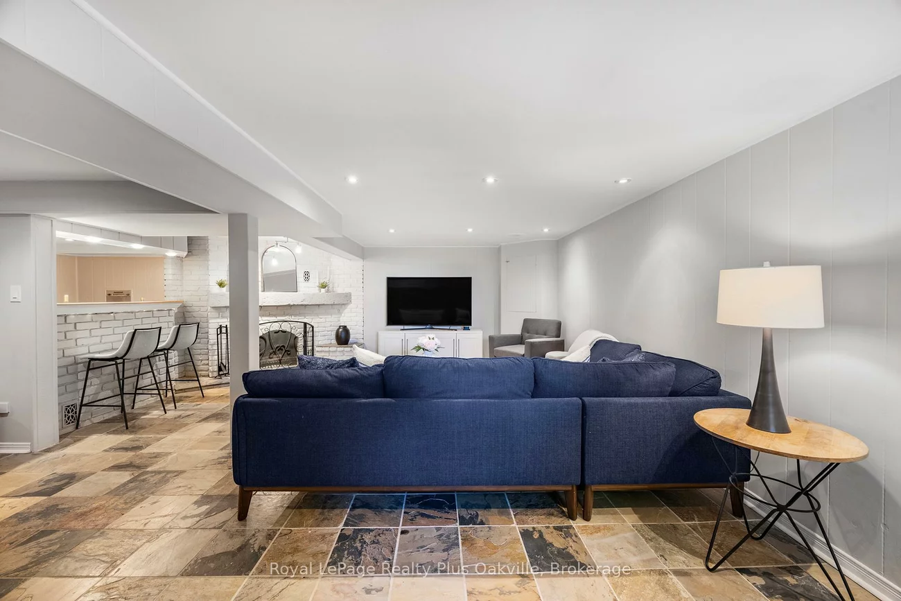 2386, Rebecca, 1001 - BR Bronte, Oakville