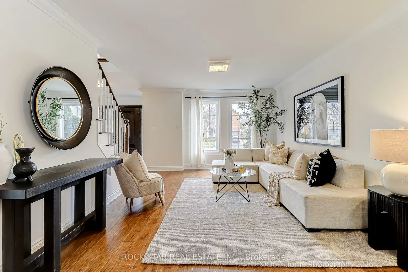 2444, Towne, 1015 - RO River Oaks, Oakville