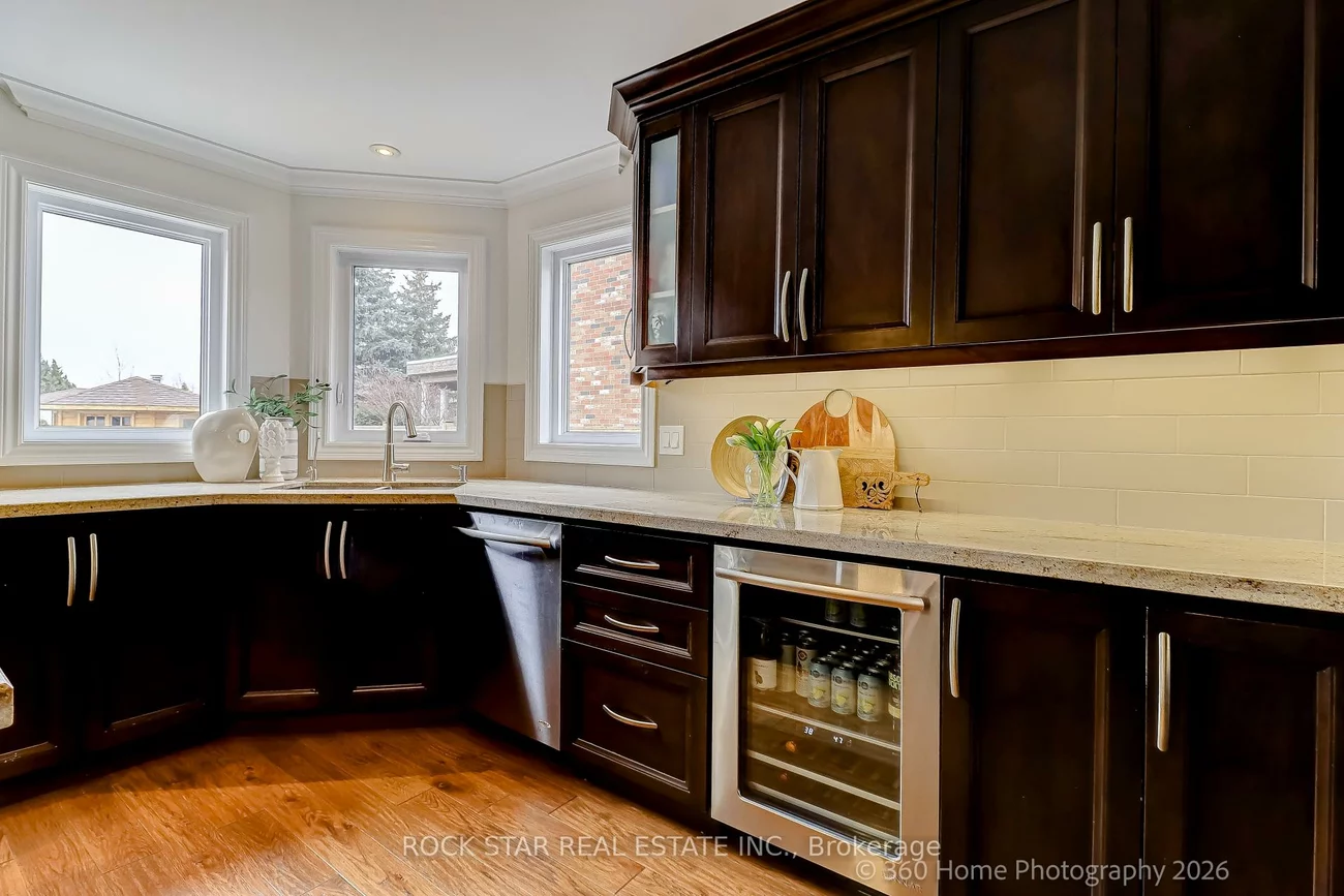 2444, Towne, 1015 - RO River Oaks, Oakville