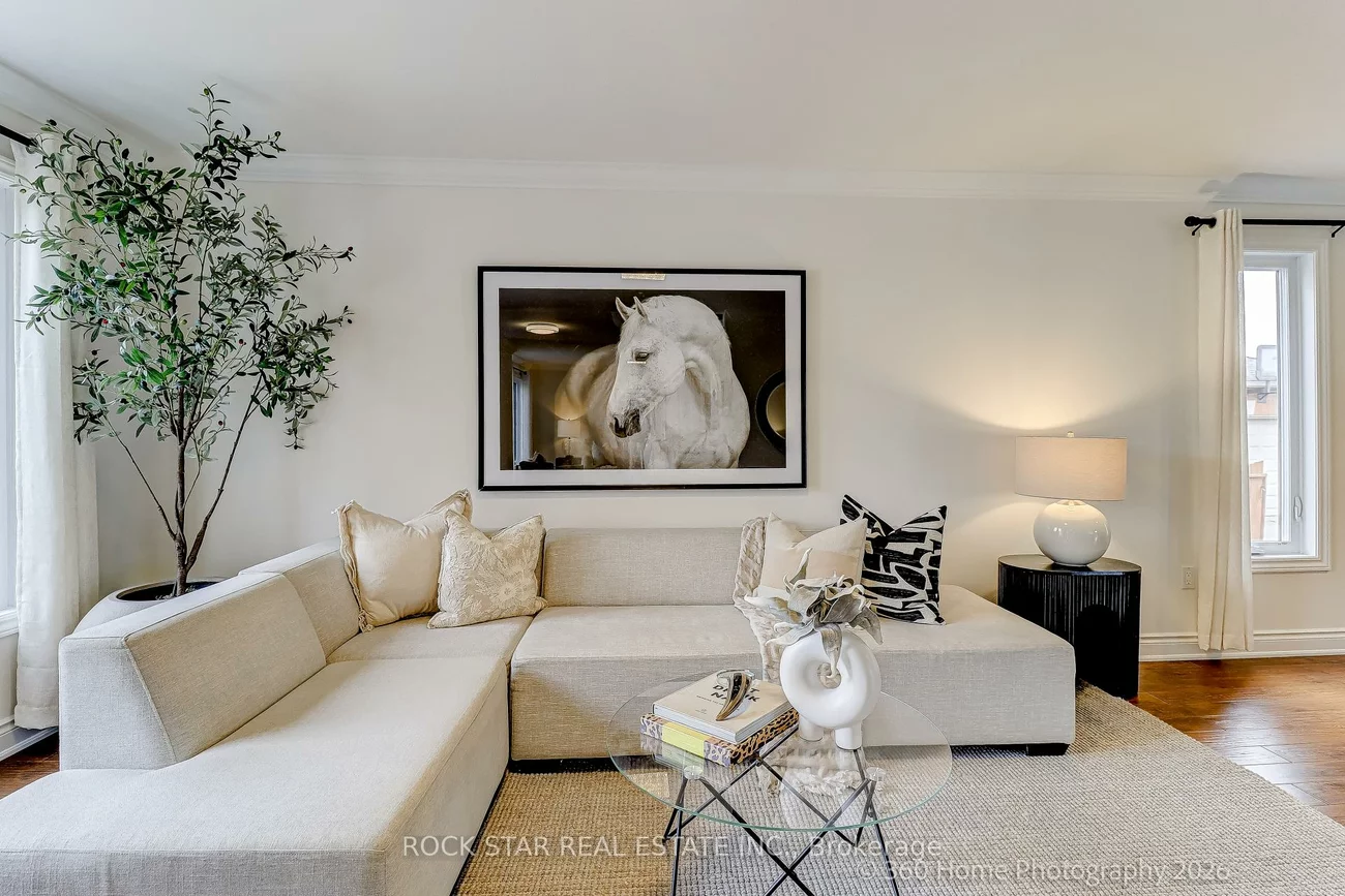 2444, Towne, 1015 - RO River Oaks, Oakville