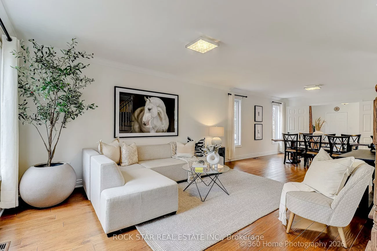 2444, Towne, 1015 - RO River Oaks, Oakville