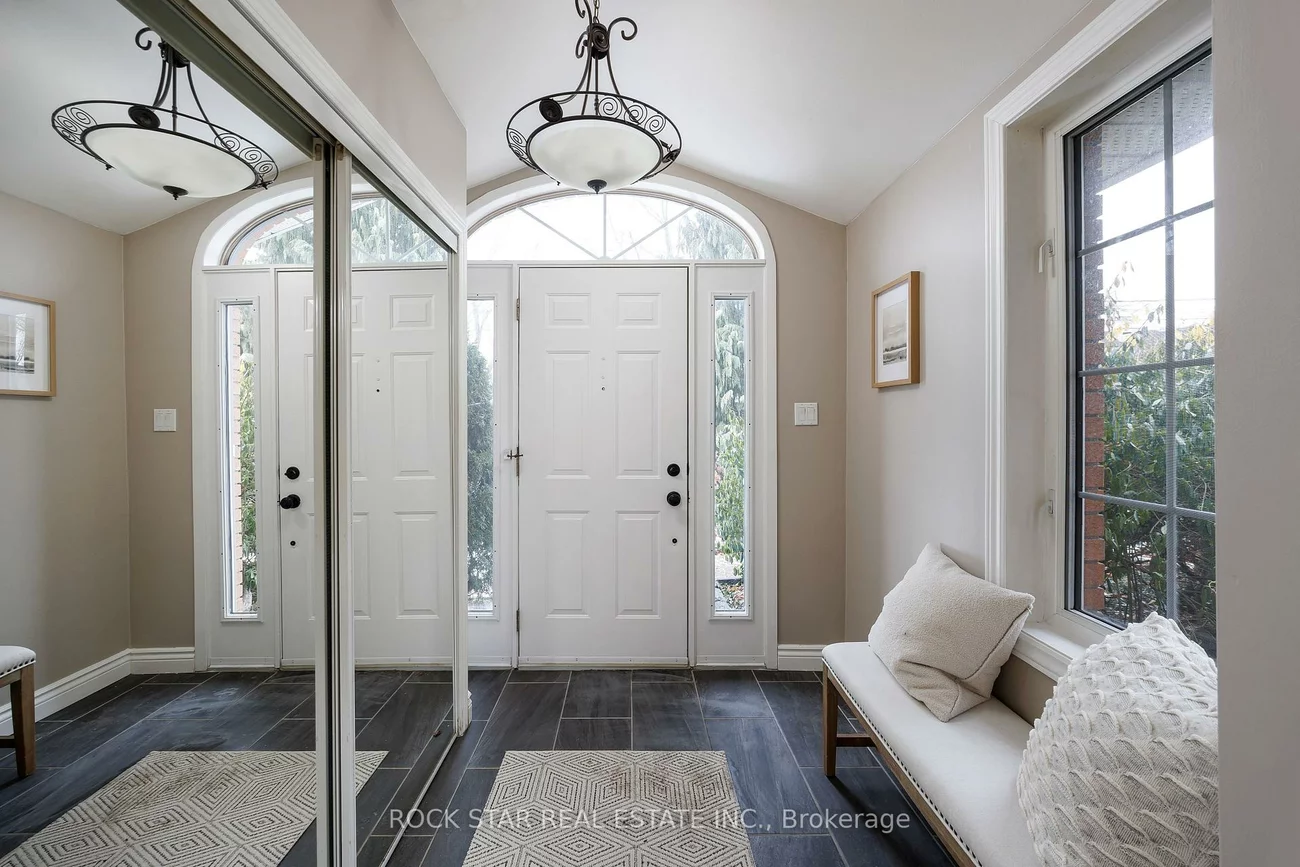 2144, Shelley, 1020 - WO West, Oakville