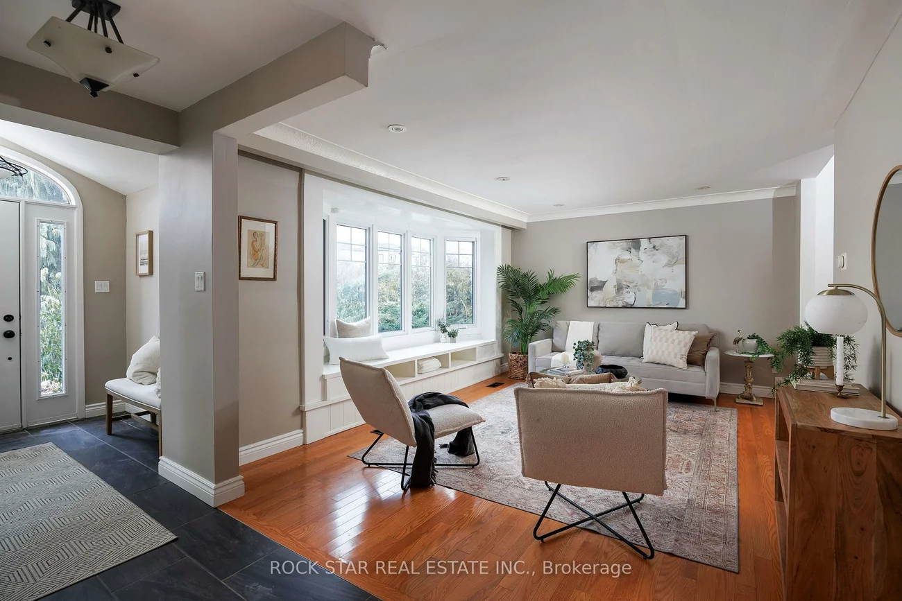 2144, Shelley, 1020 - WO West, Oakville