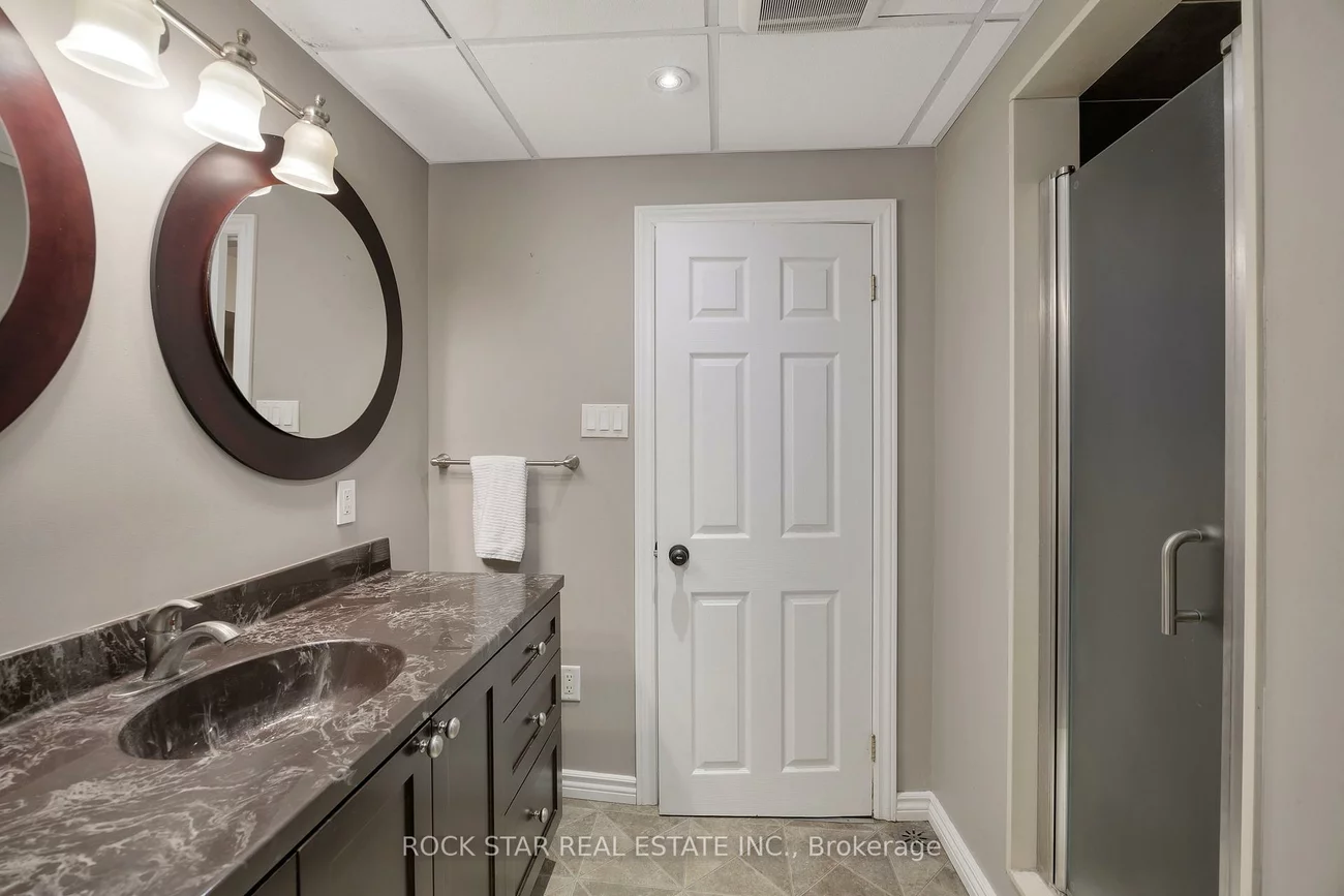 2144, Shelley, 1020 - WO West, Oakville