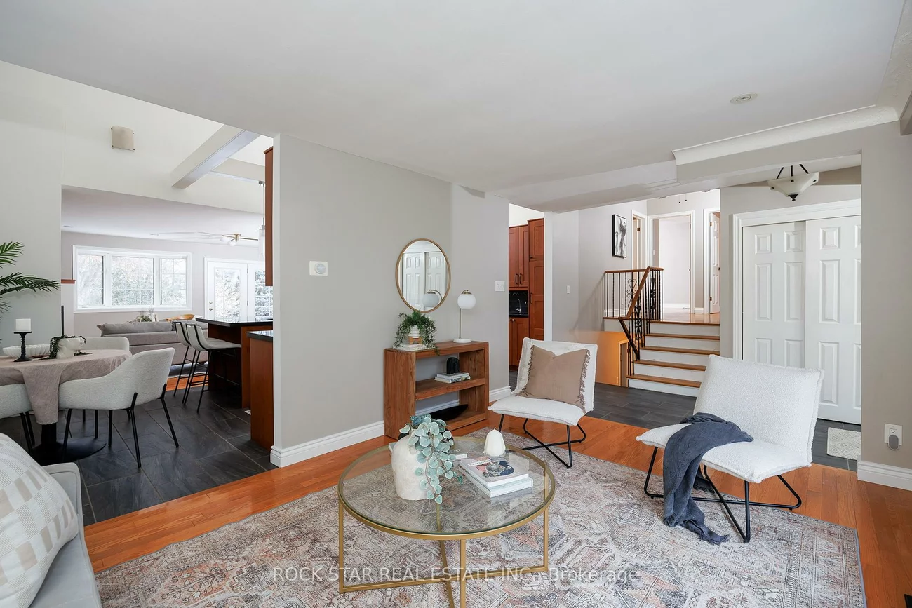 2144, Shelley, 1020 - WO West, Oakville