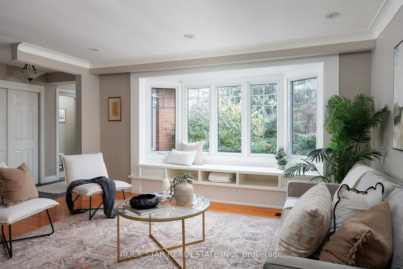 2144, Shelley, 1020 - WO West, Oakville