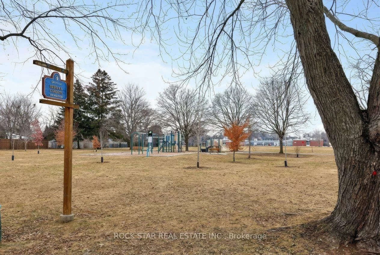 2144, Shelley, 1020 - WO West, Oakville