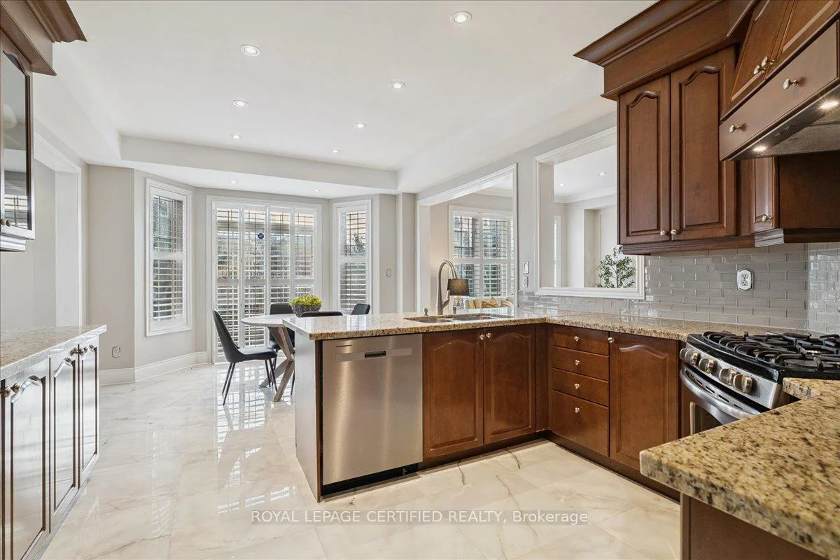 2523, Highmount, 1019 - WM Westmount, Oakville