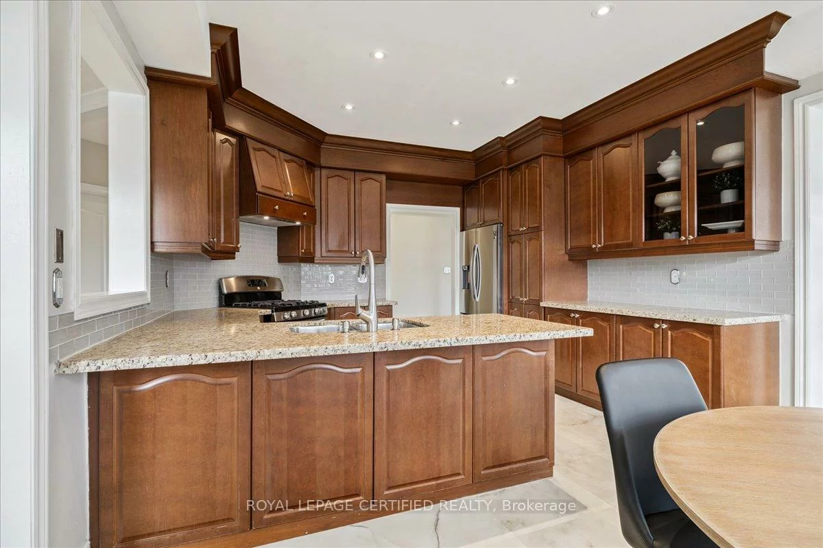 2523, Highmount, 1019 - WM Westmount, Oakville