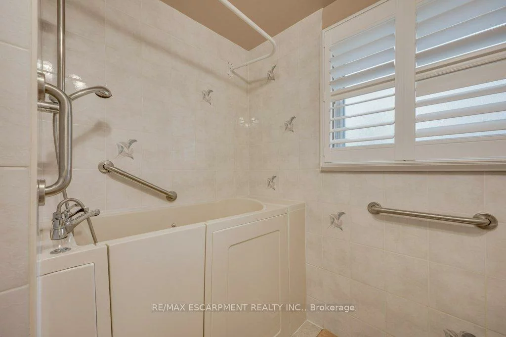 478, Anthony, 1013 - OO Old Oakville, Oakville