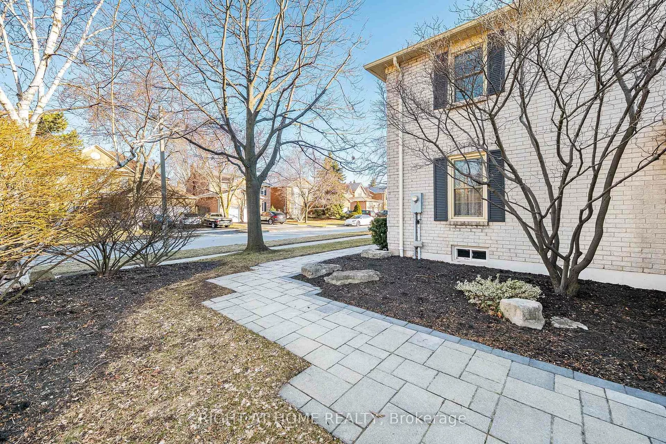 1114, Ballantry, 1018 - WC Wedgewood Creek, Oakville