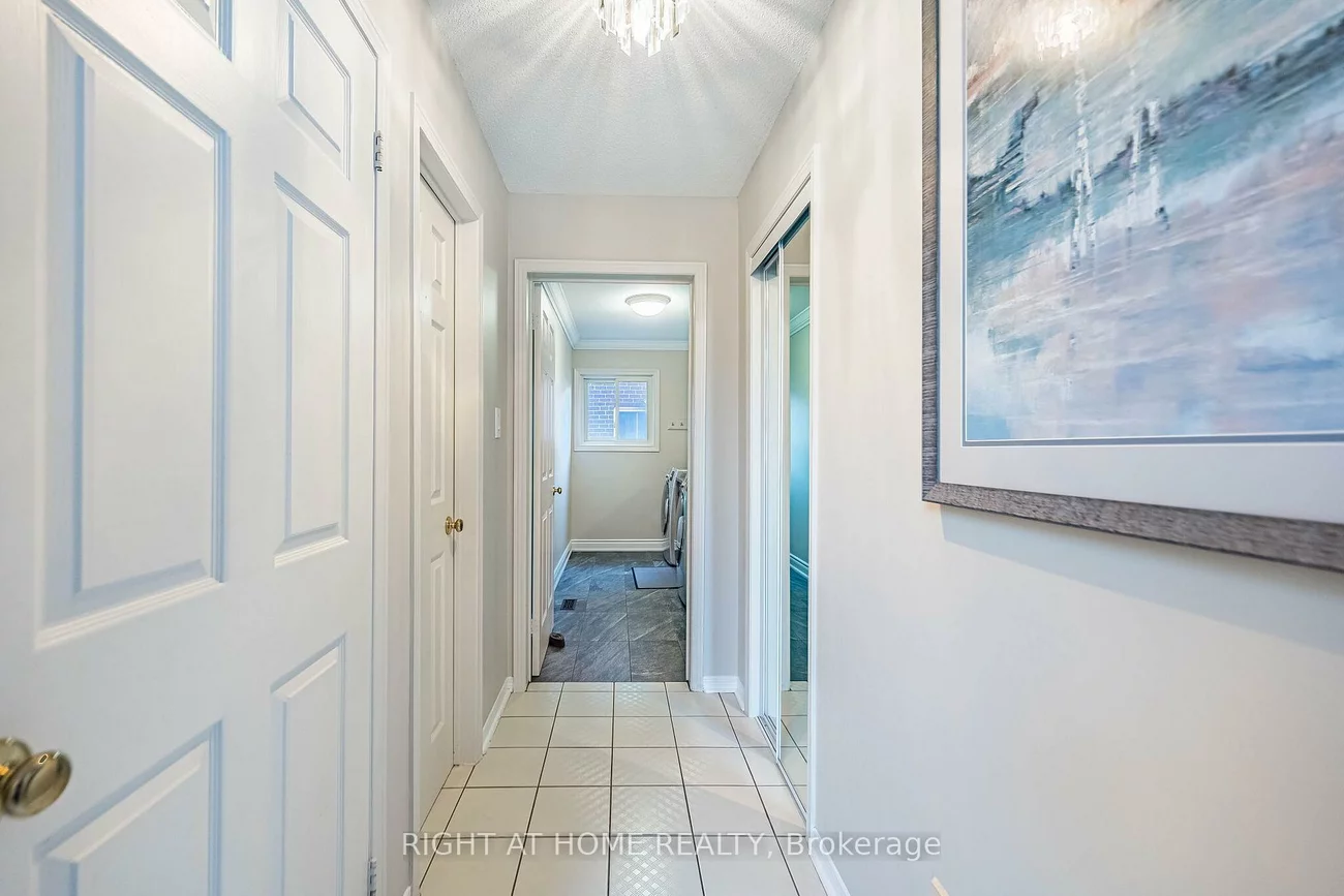 1114, Ballantry, 1018 - WC Wedgewood Creek, Oakville