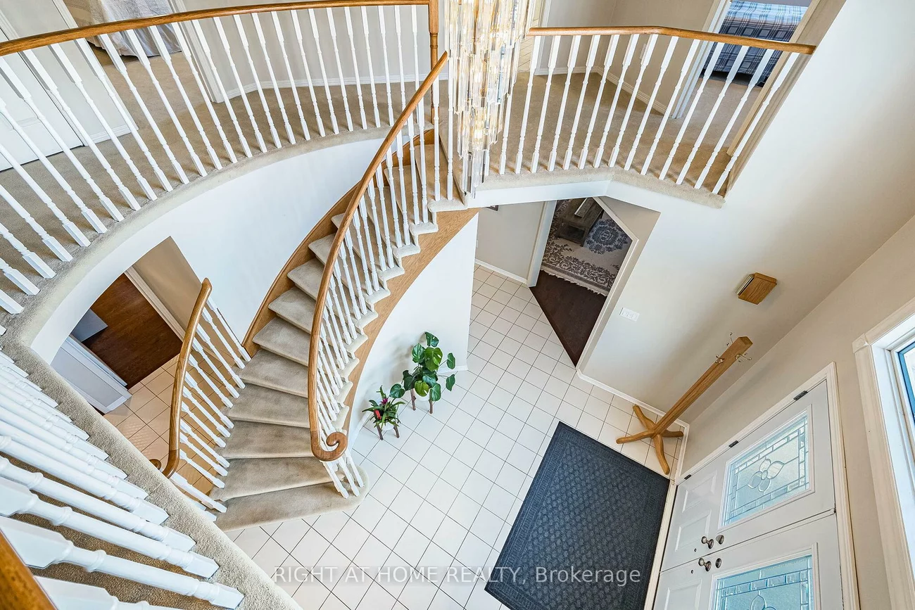 1114, Ballantry, 1018 - WC Wedgewood Creek, Oakville